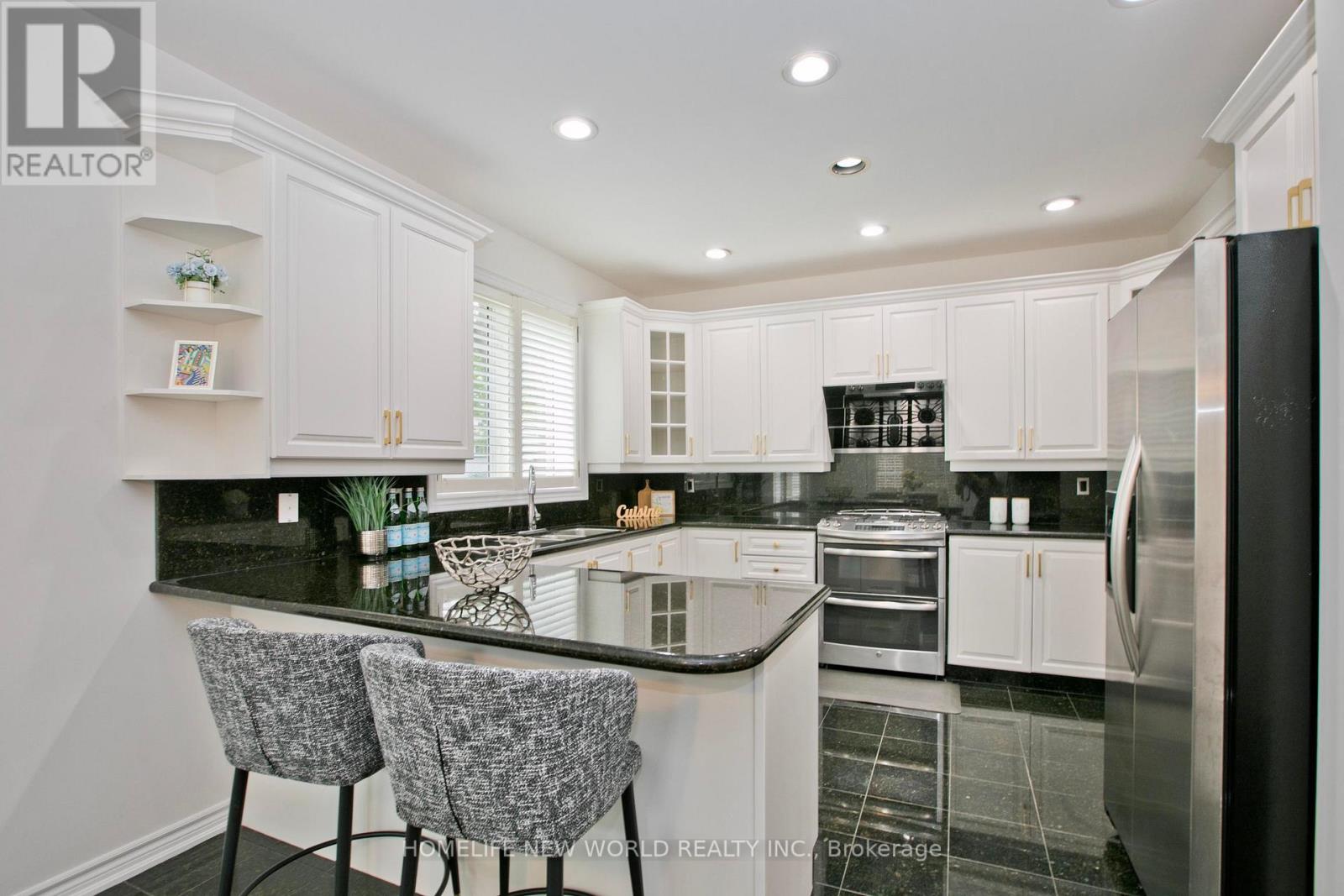 39 GREEN MEADOWS CIRCLE - 8