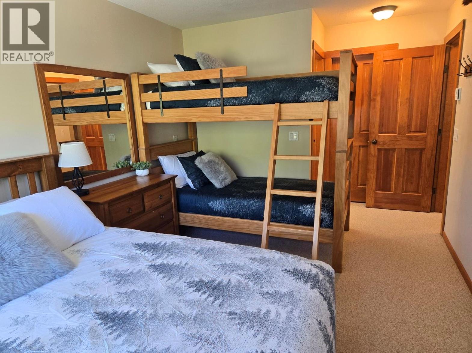 #27 2075 Summit Drive - 16
