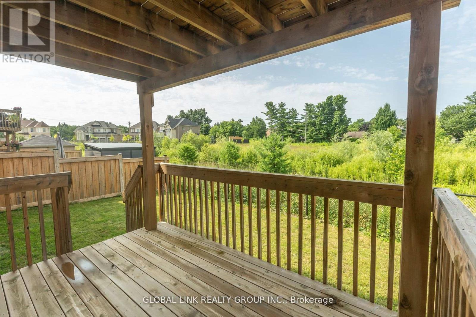 44 GOLDEN HAWK DRIVE - 33