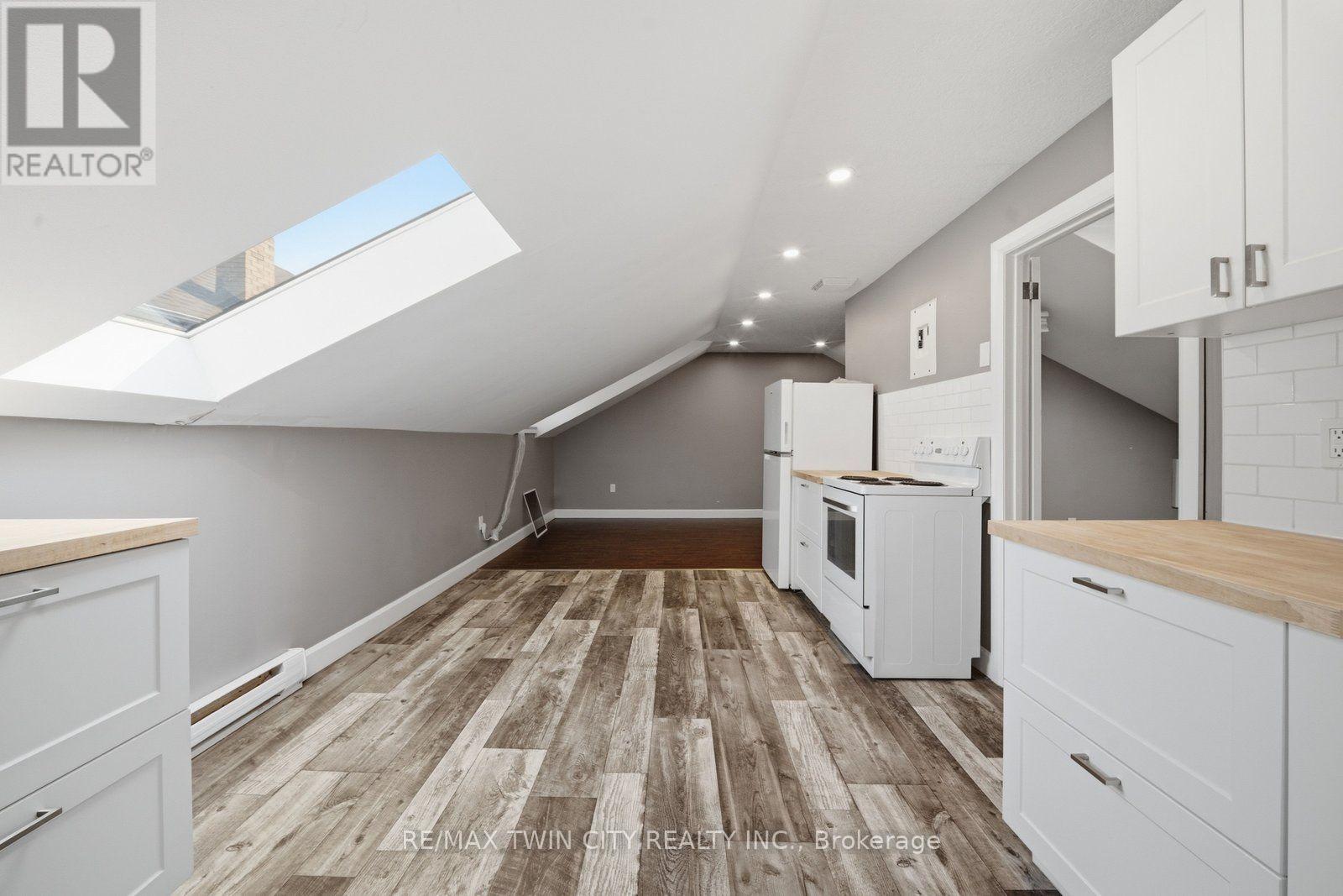 UPPER - 172 ALBION STREET, Brantford — photo 8
