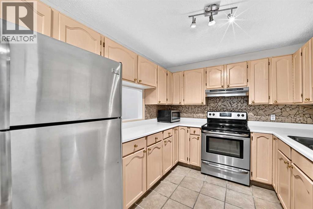 15 Falshire Terrace NE - 12