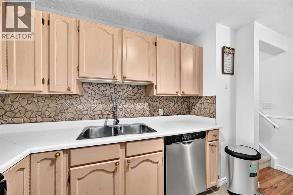 15 Falshire Terrace NE - 14
