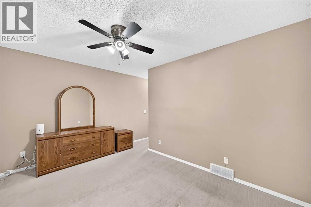 15 Falshire Terrace NE - 17
