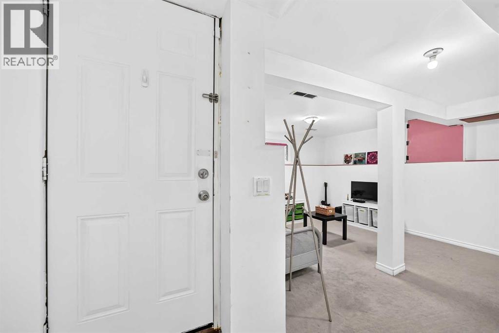 15 Falshire Terrace NE - 23
