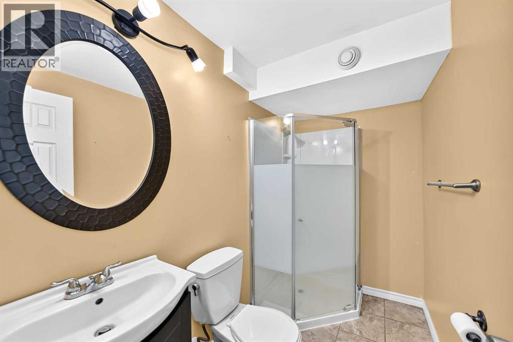 15 Falshire Terrace NE - 27