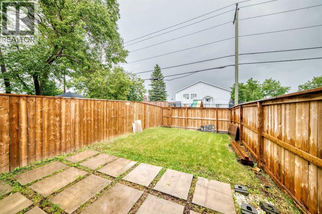 15 Falshire Terrace NE - 31