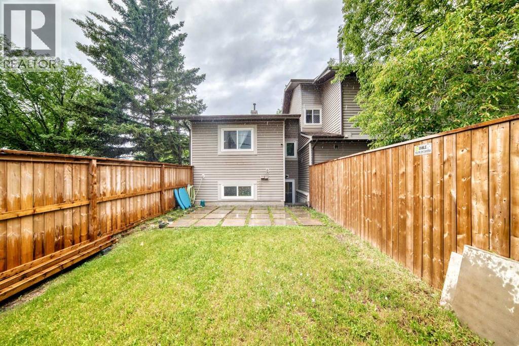 15 Falshire Terrace NE - 33