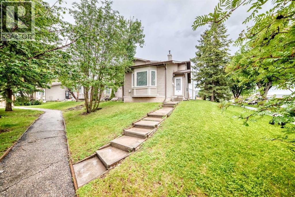 15 Falshire Terrace NE - 36