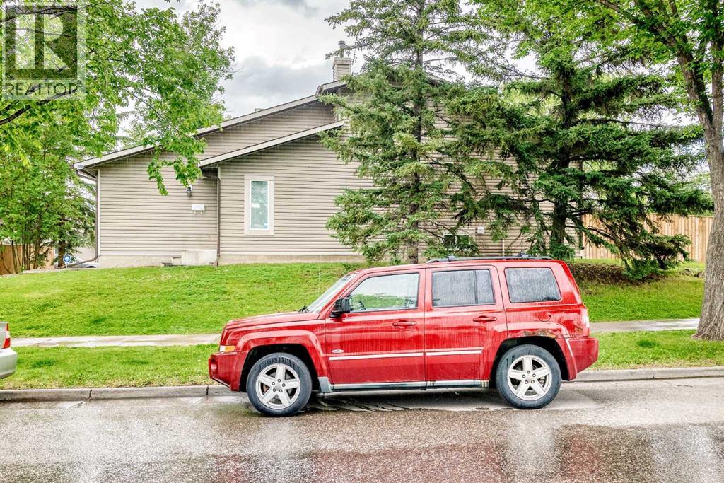 15 Falshire Terrace NE - 38