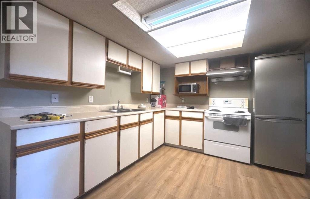 235 Penbrooke Close SE - 13