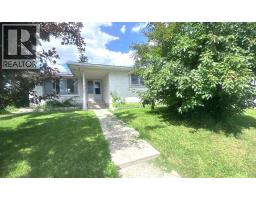 235 Penbrooke Close SE - photo 1