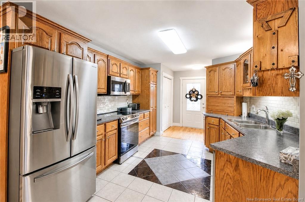27 Clement Avenue - 9