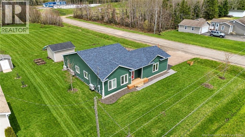 27 Clement Avenue - 26
