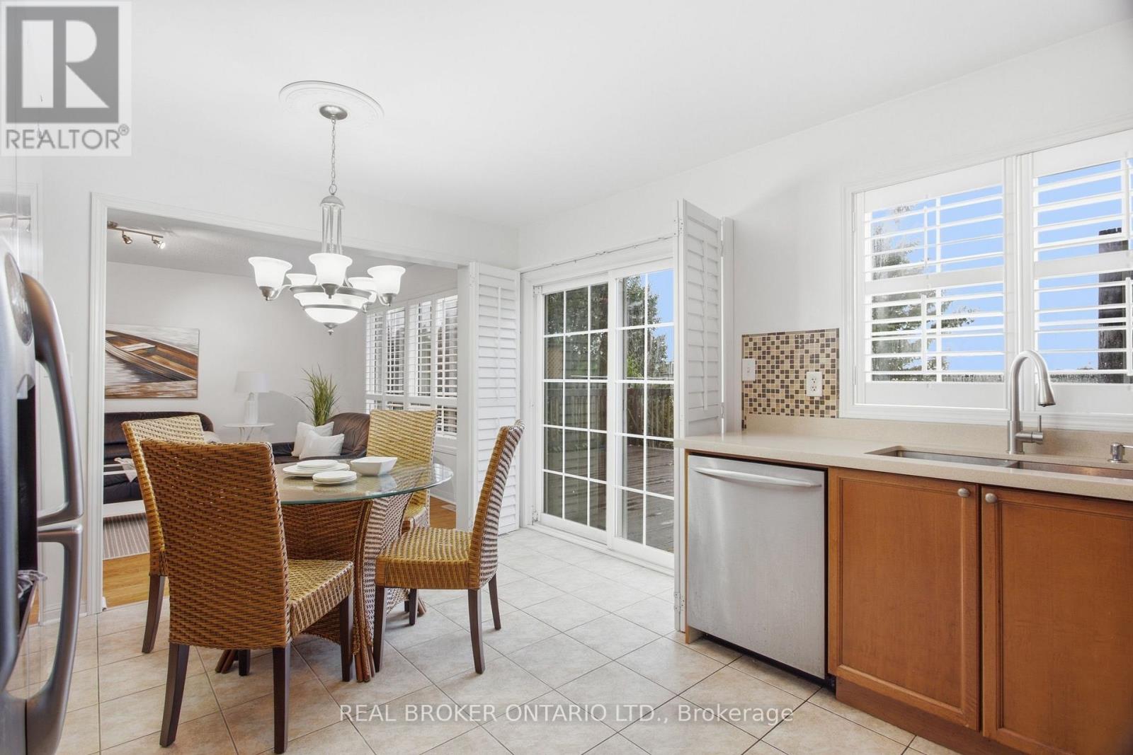 35 BONAVISTA DRIVE - Image 17