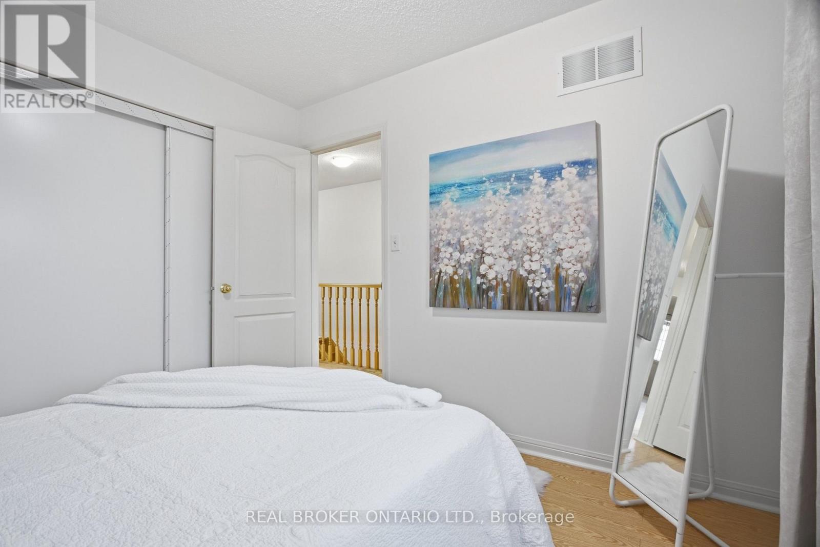 35 BONAVISTA DRIVE - Image 25