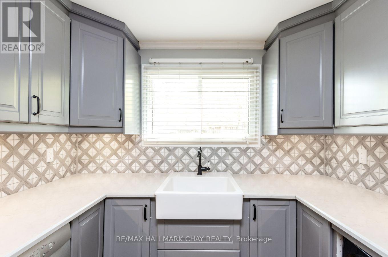 11 QUAIL CRESCENT - 11