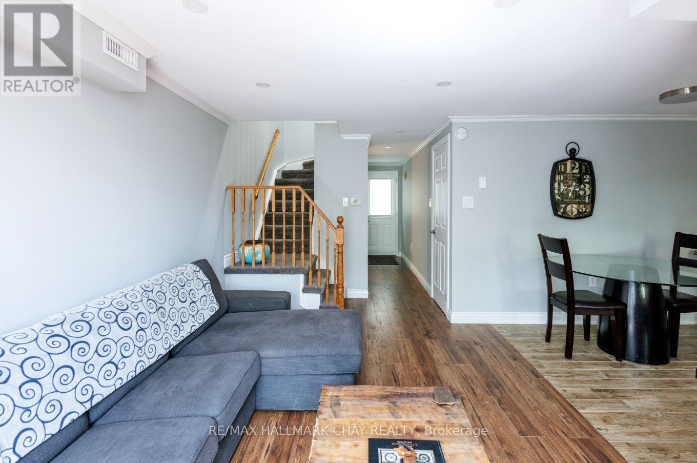 11 QUAIL CRESCENT - 12