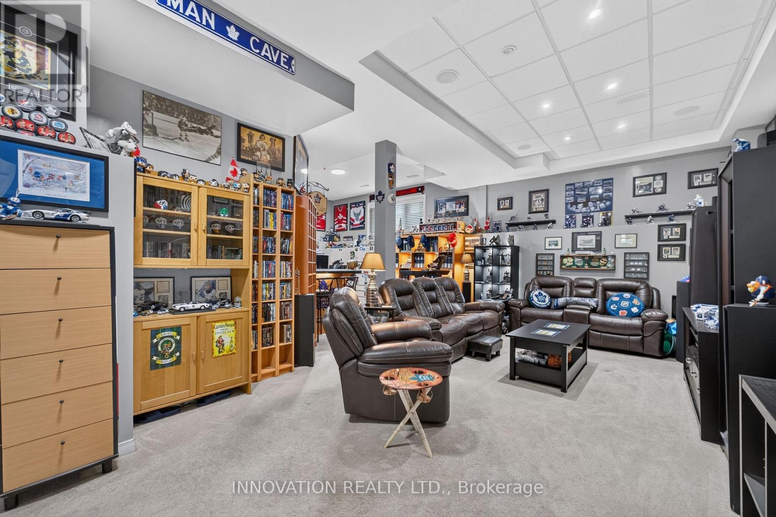 545 ROSEHILL AVENUE - 33
