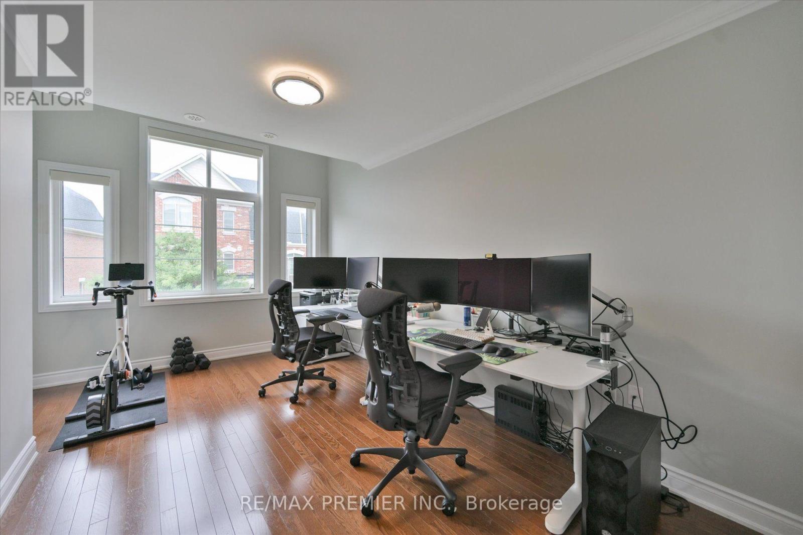 #114 1331 MAJOR MACKENZIE DRIVE - 21