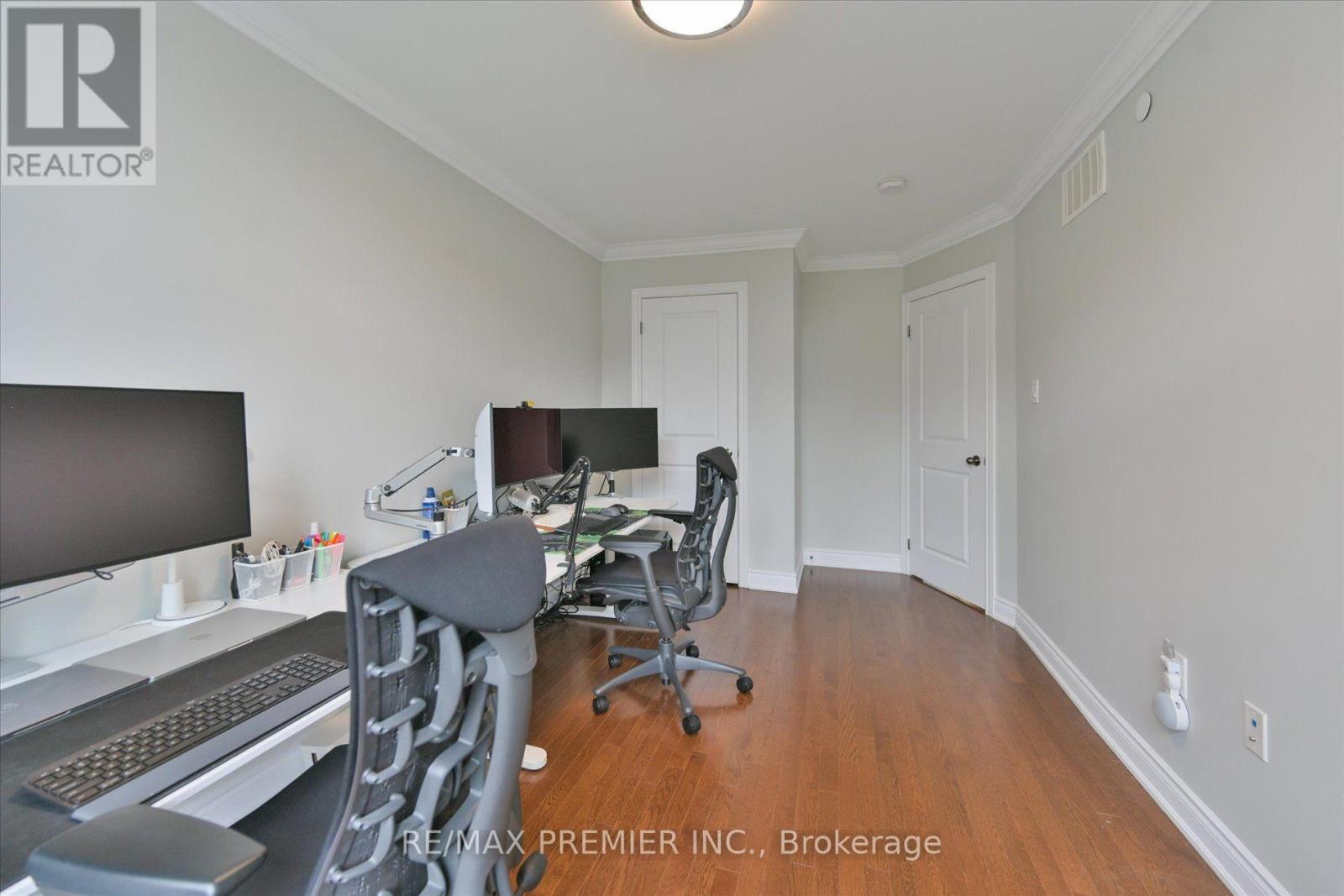 #114 1331 MAJOR MACKENZIE DRIVE - 22