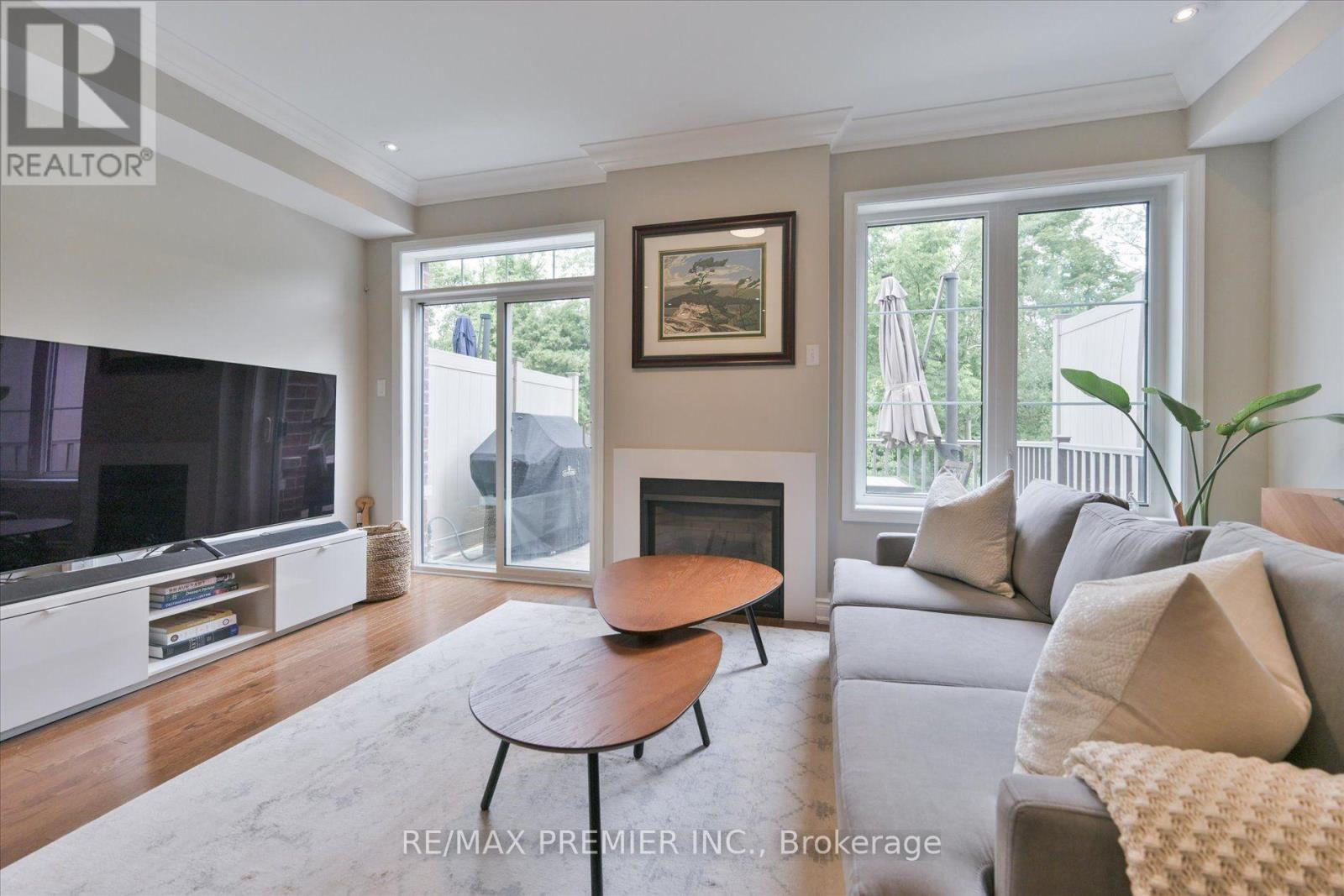 #114 1331 MAJOR MACKENZIE DRIVE - 8