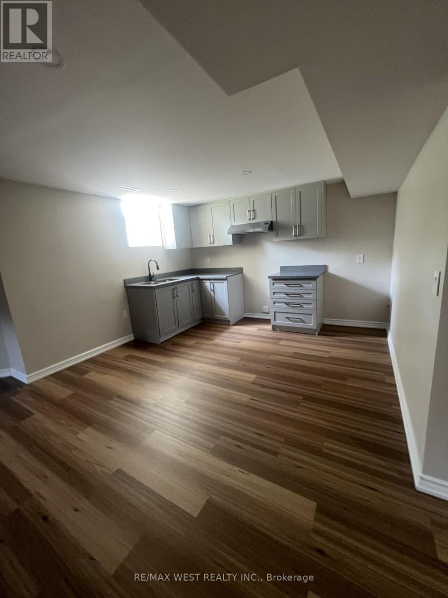 60 FURROW DRIVE - 15