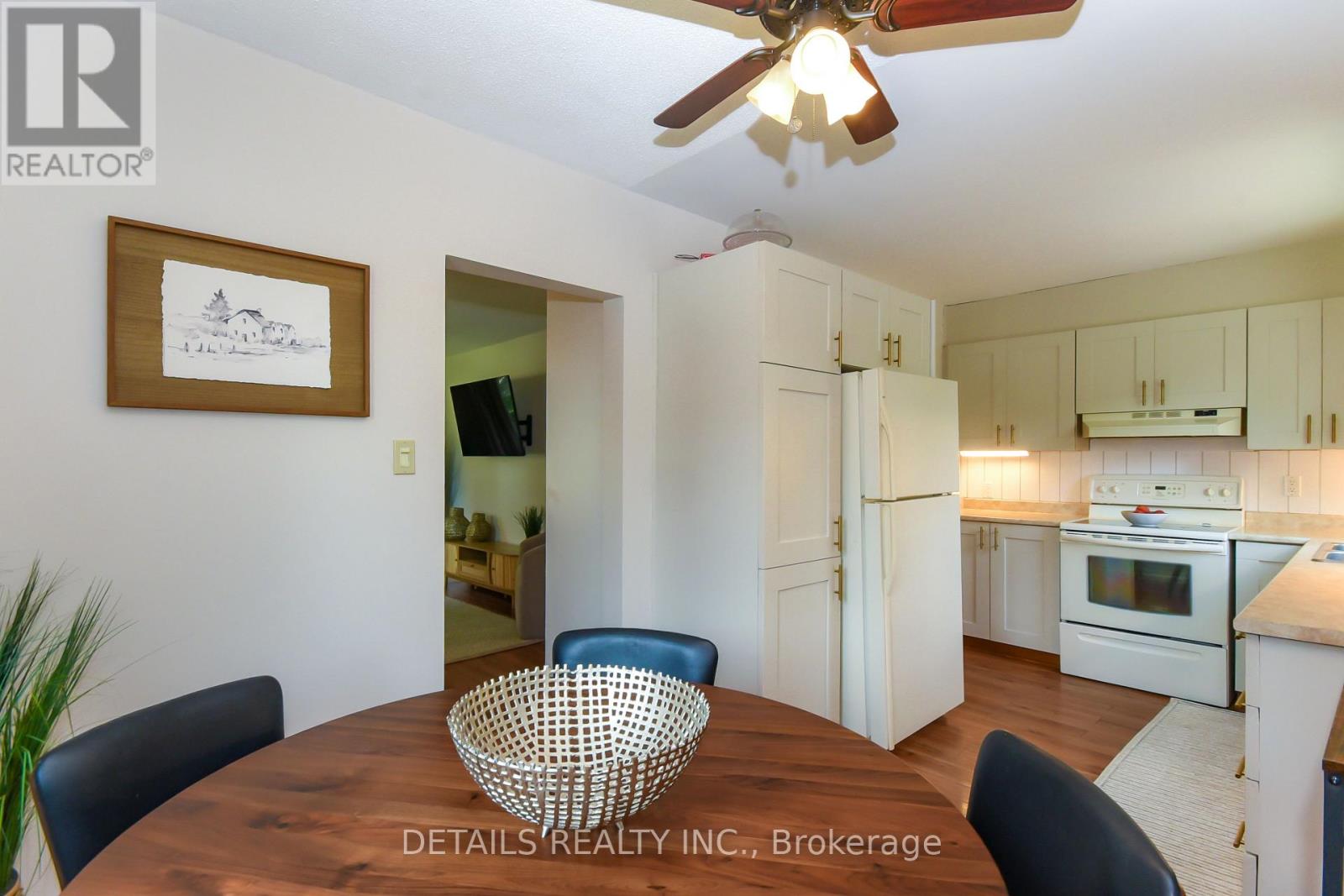 22 COLONEL MURRAY STREET - 11