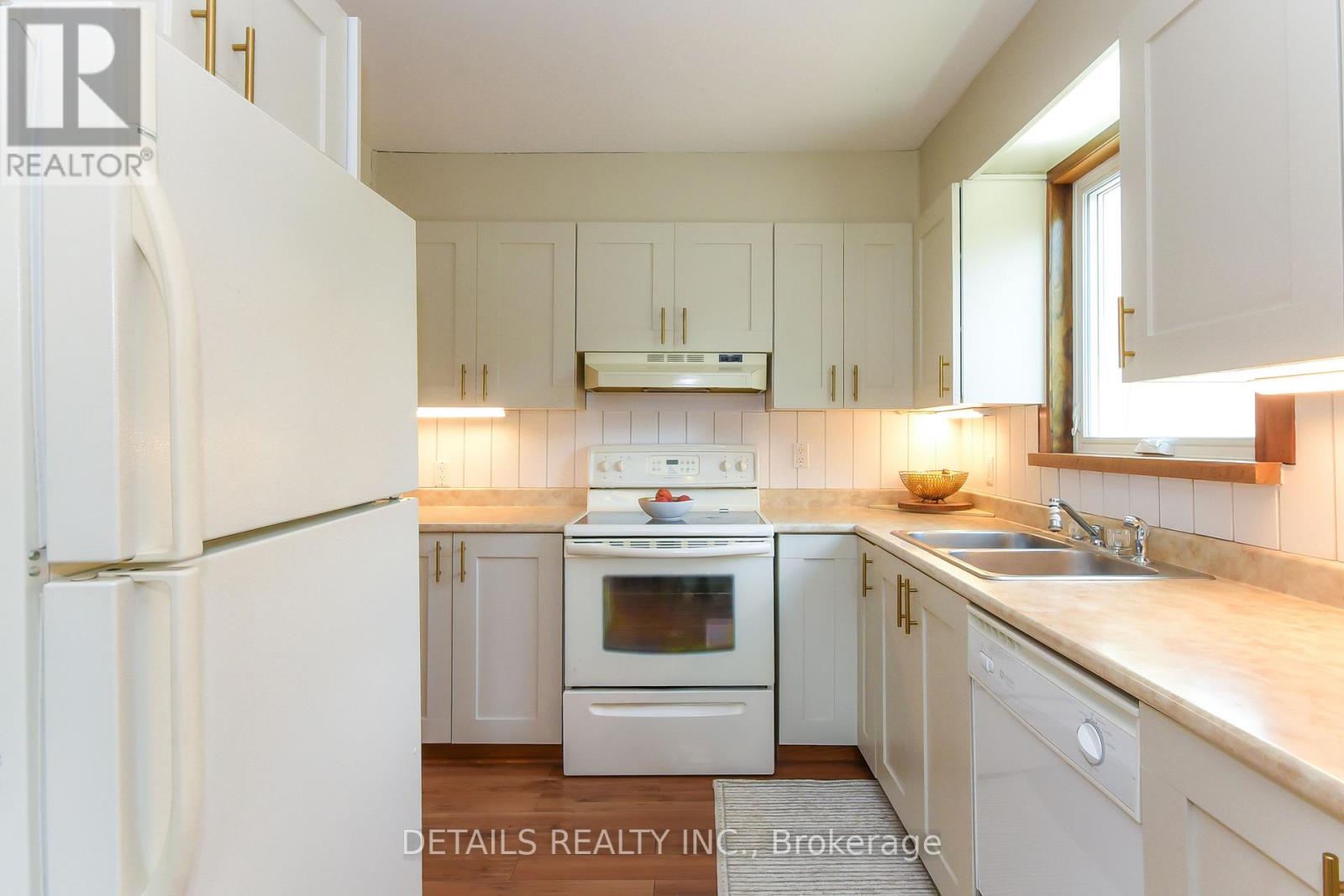 22 COLONEL MURRAY STREET - 13