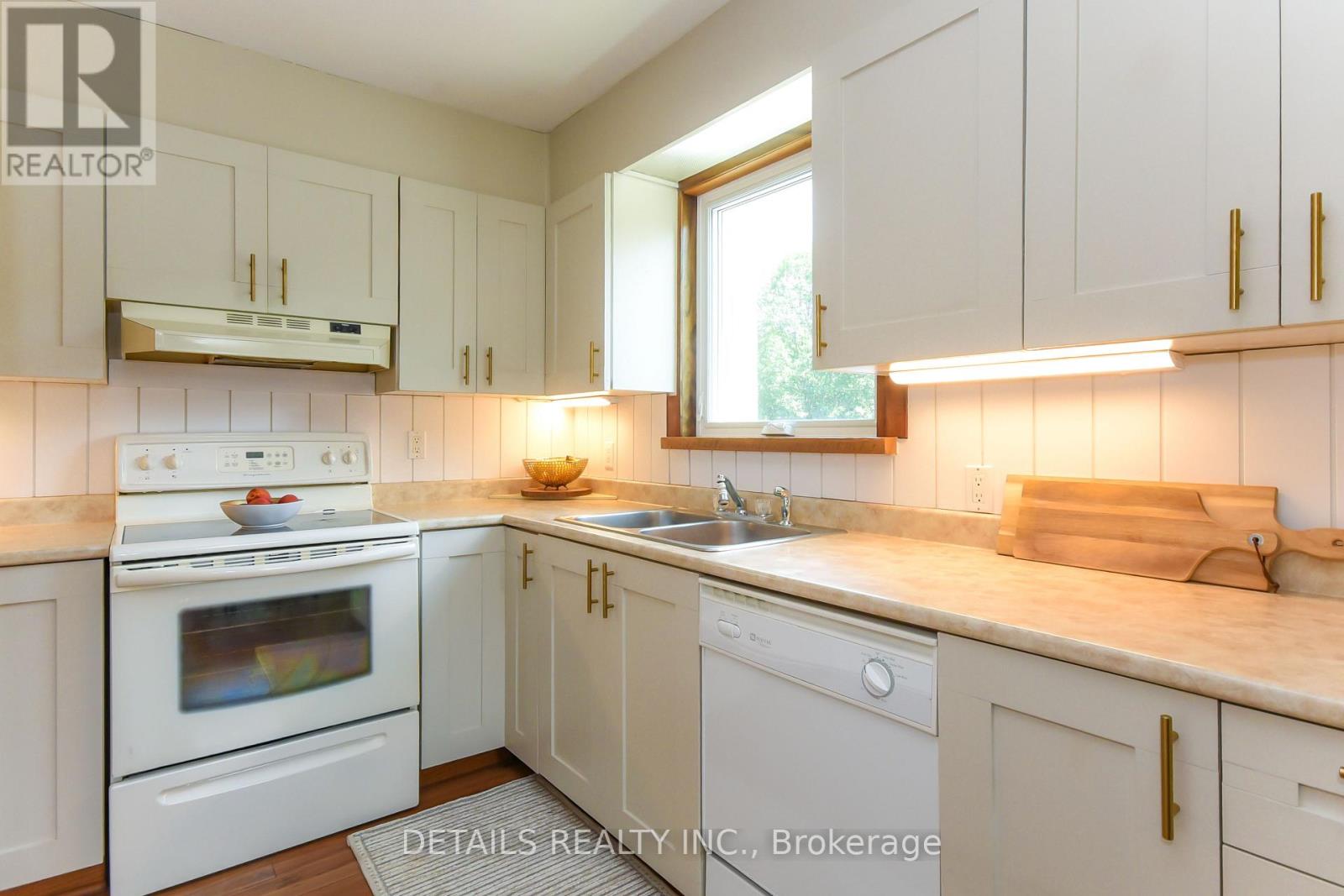 22 COLONEL MURRAY STREET - 14