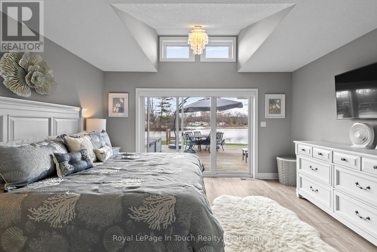 110 LONE PINE ROAD - 28