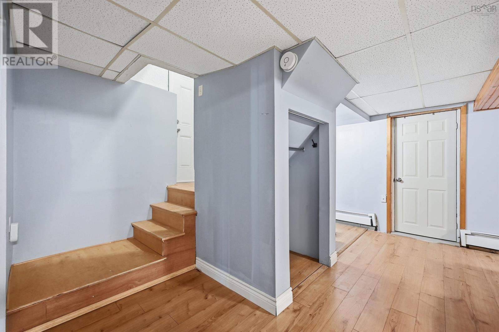 21 Lewis Drive - 26