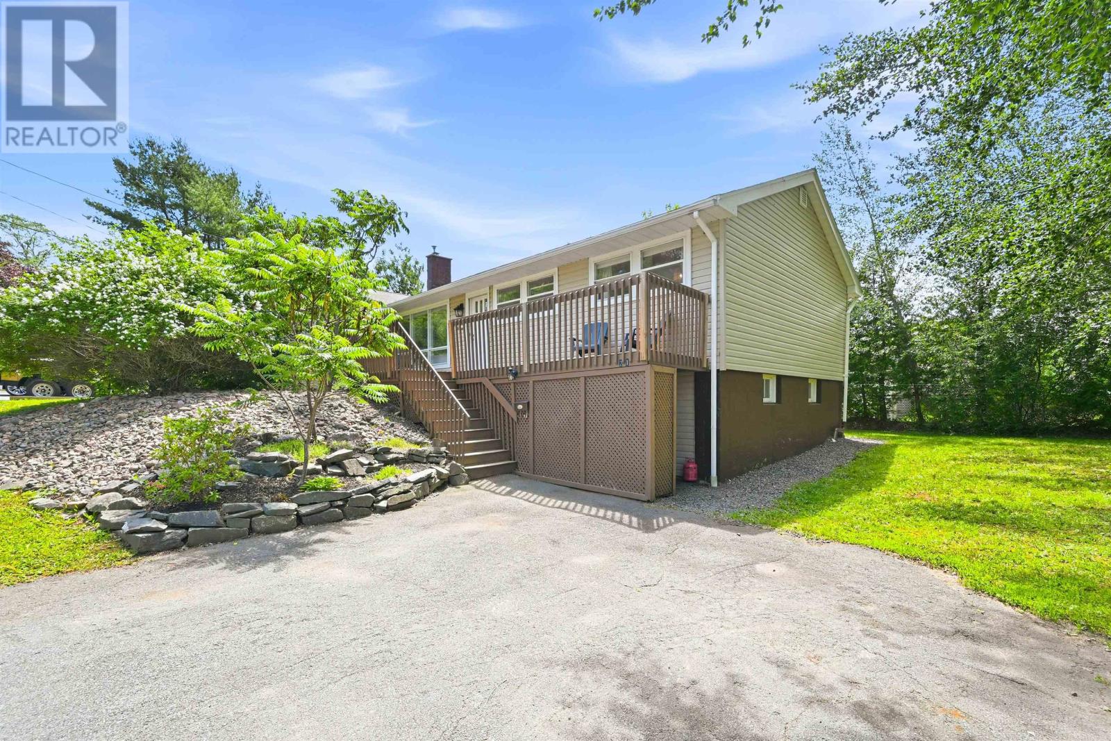 21 Lewis Drive - 3