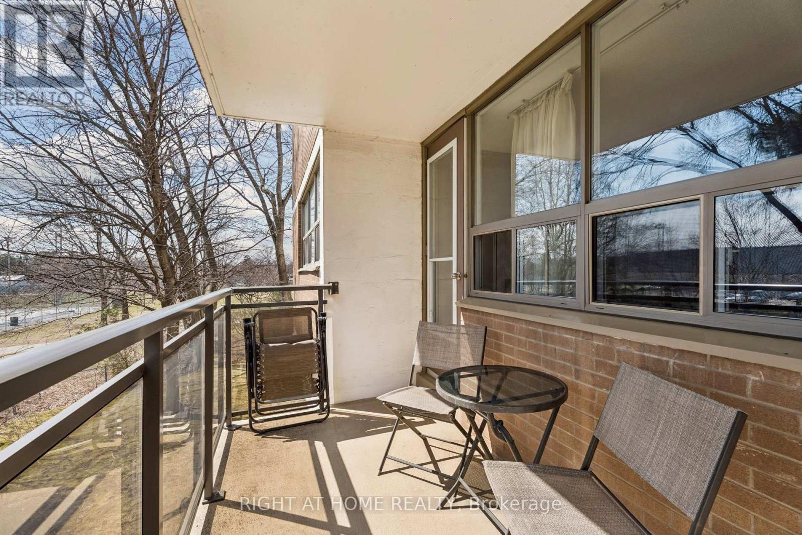 #207 212 KERR STREET - 21