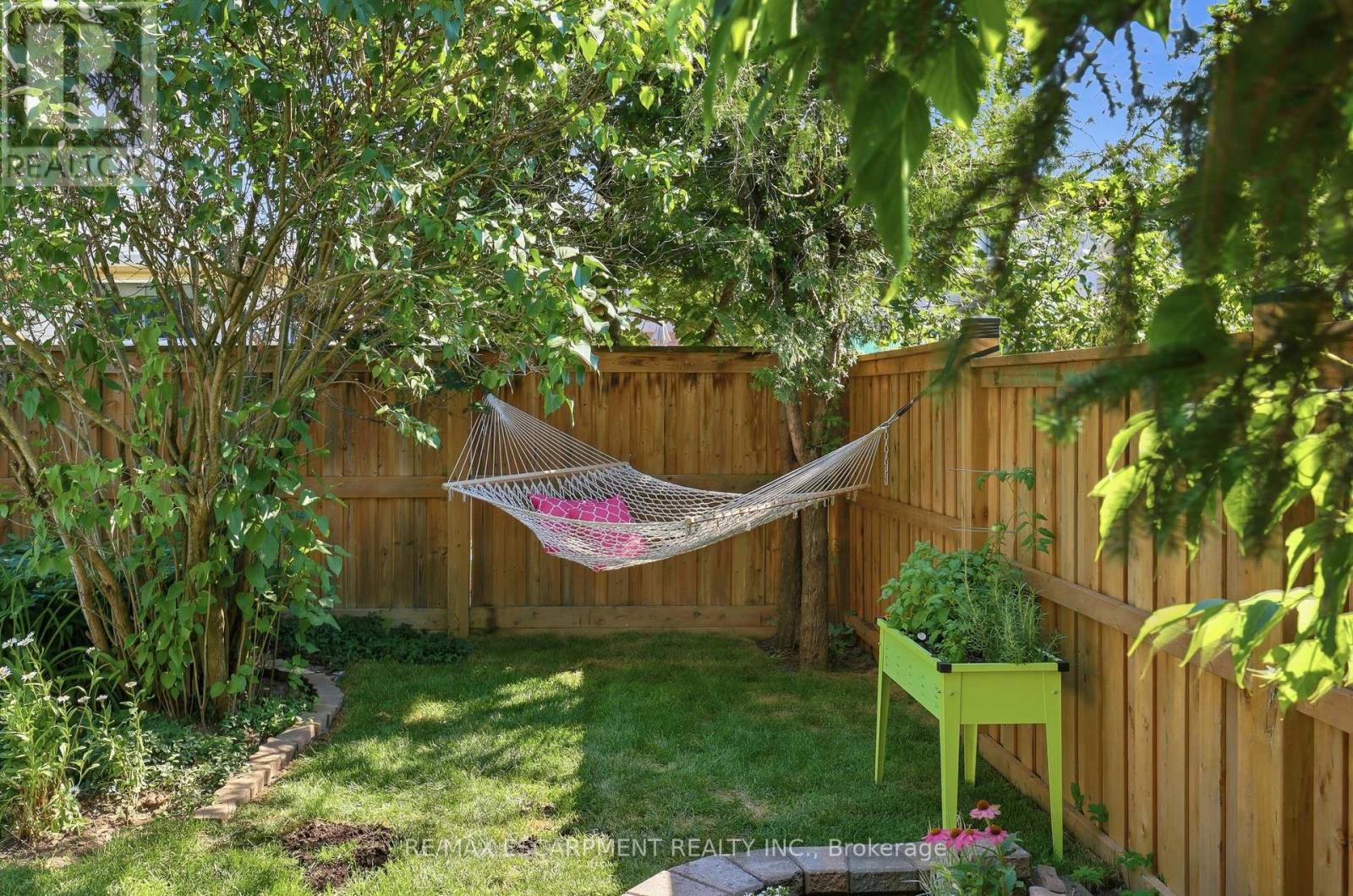 463 GOWLAND CRESCENT - 38