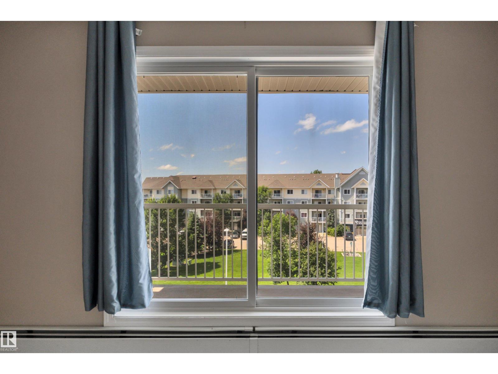 #412 70 WOODSMERE CL - 10