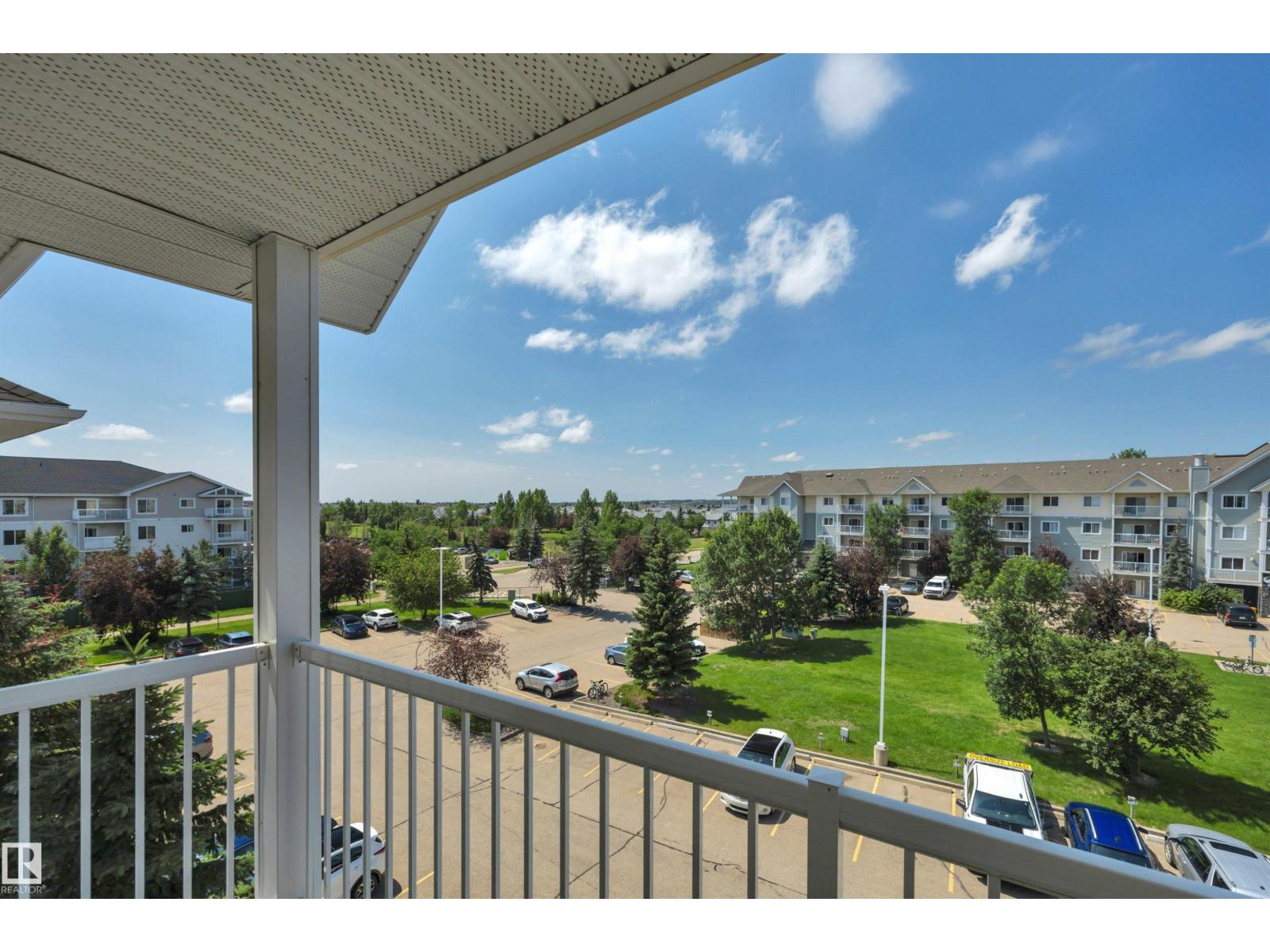 #412 70 WOODSMERE CL - 11