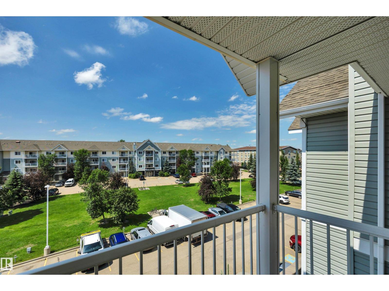 #412 70 WOODSMERE CL - 13