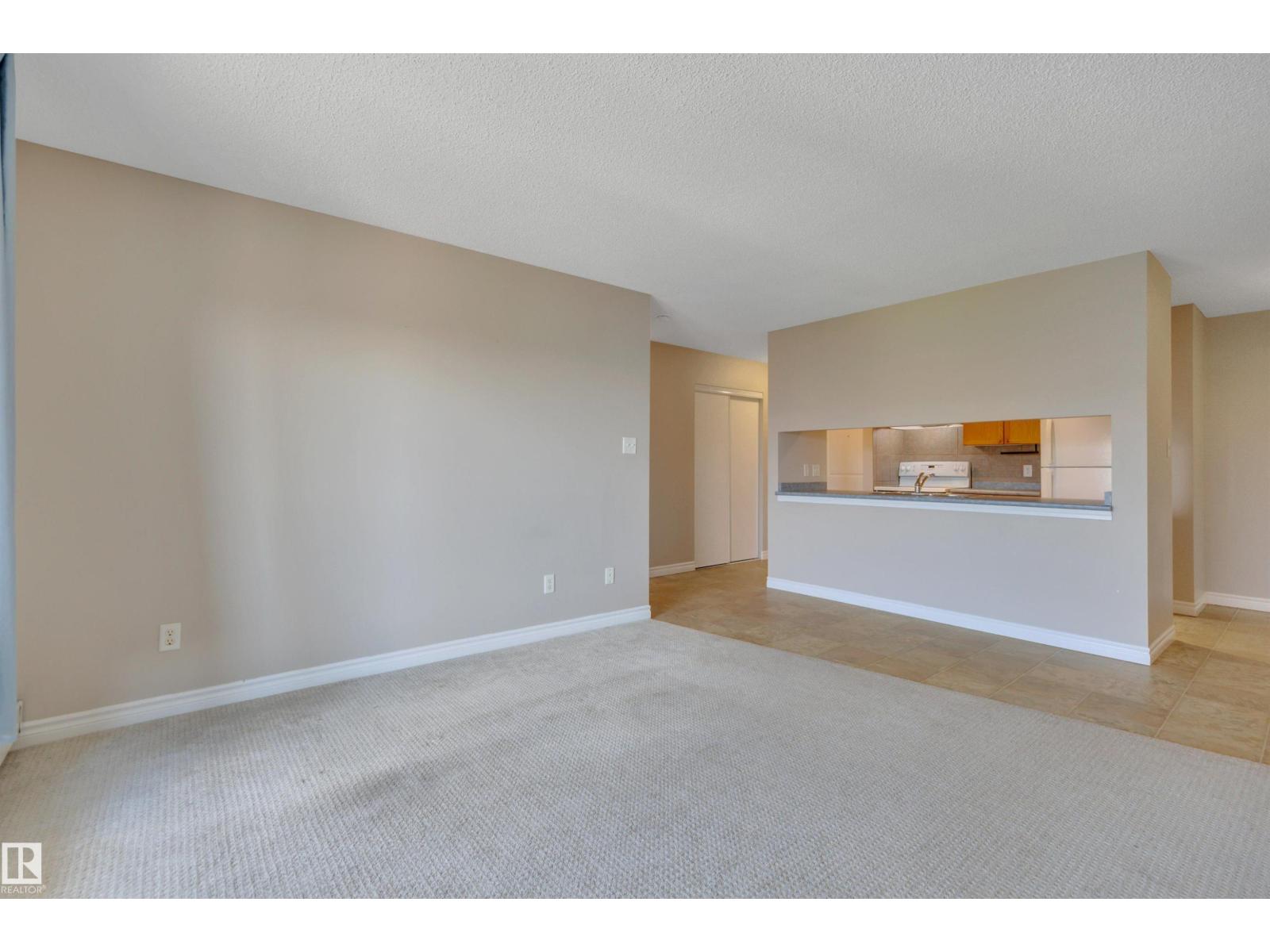 #412 70 WOODSMERE CL - 14