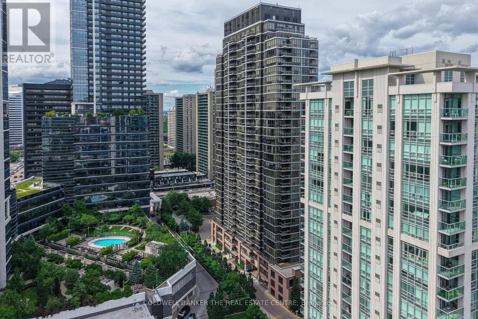 #912 23 SHEPPARD AVENUE E - 32