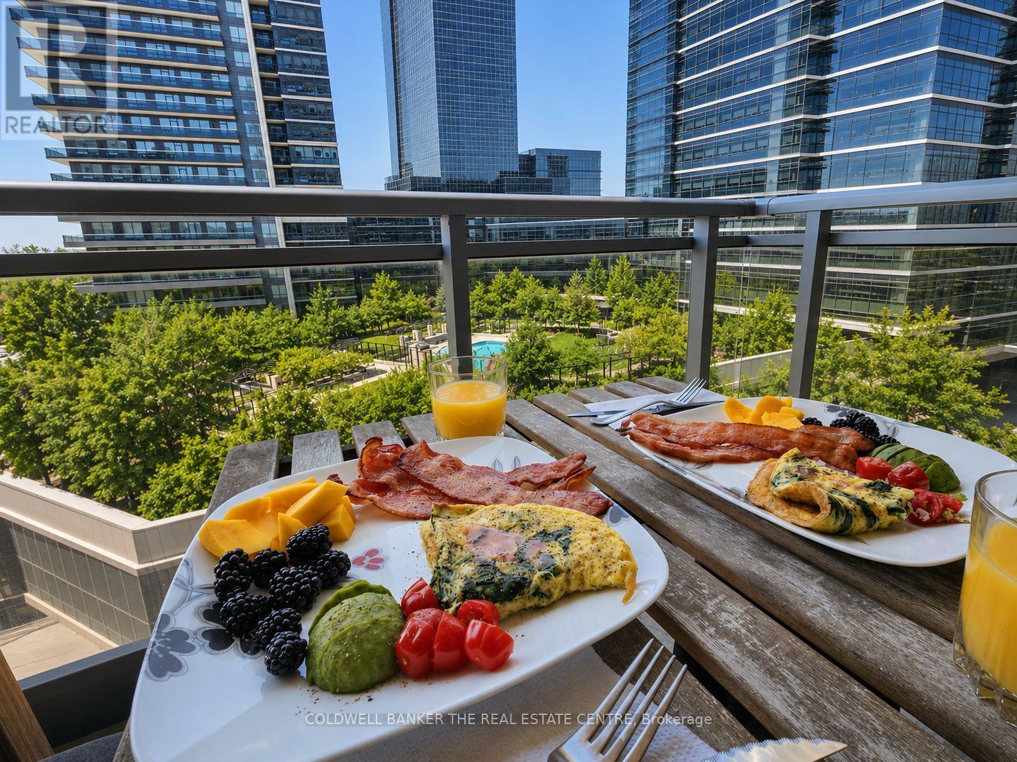 #912 23 SHEPPARD AVENUE E - 35