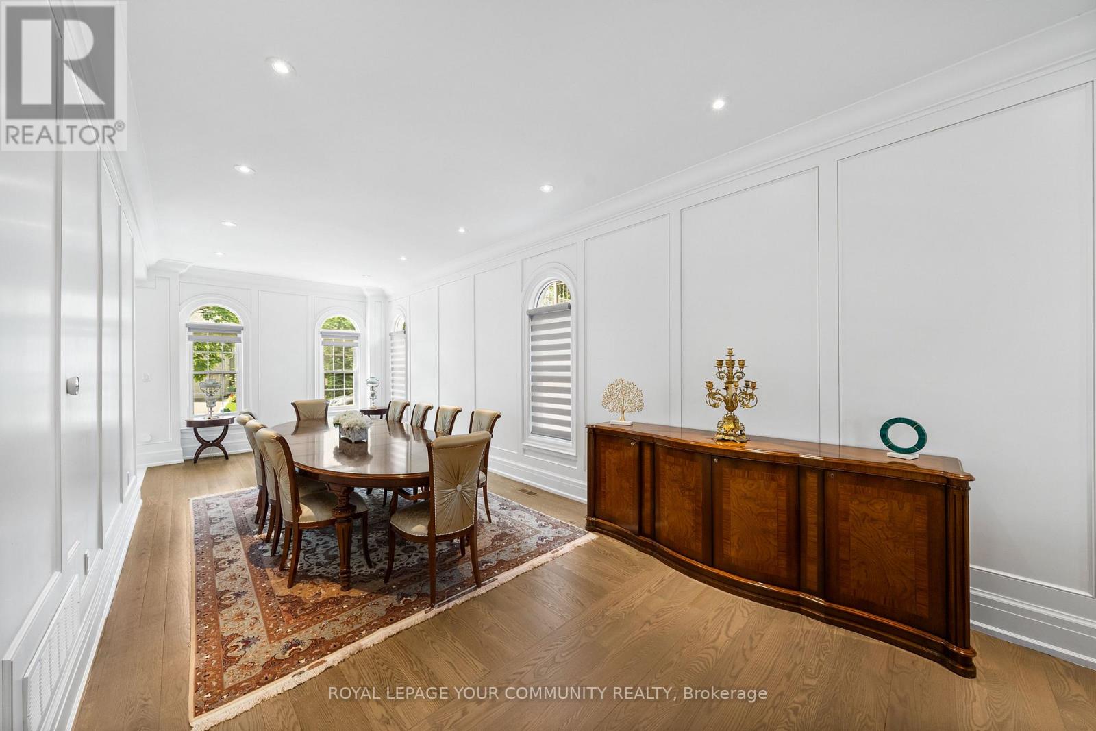 42 OATLANDS CRESCENT - 13