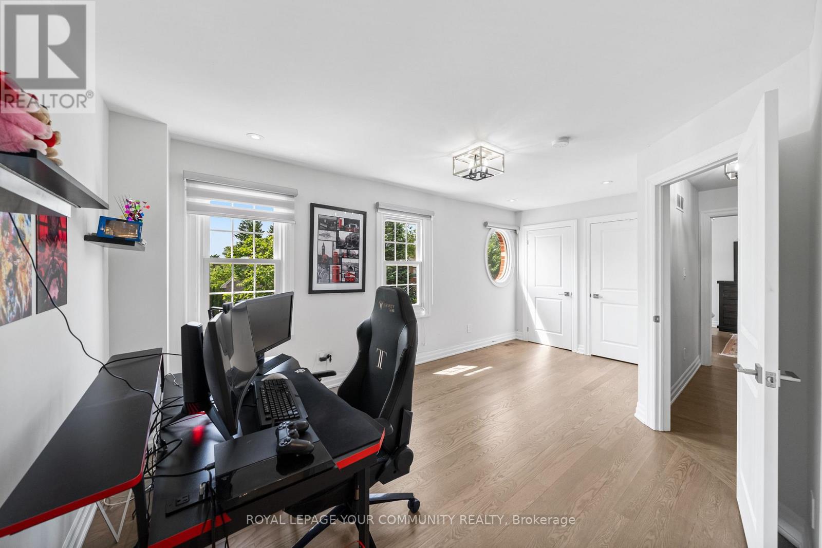 42 OATLANDS CRESCENT - 26