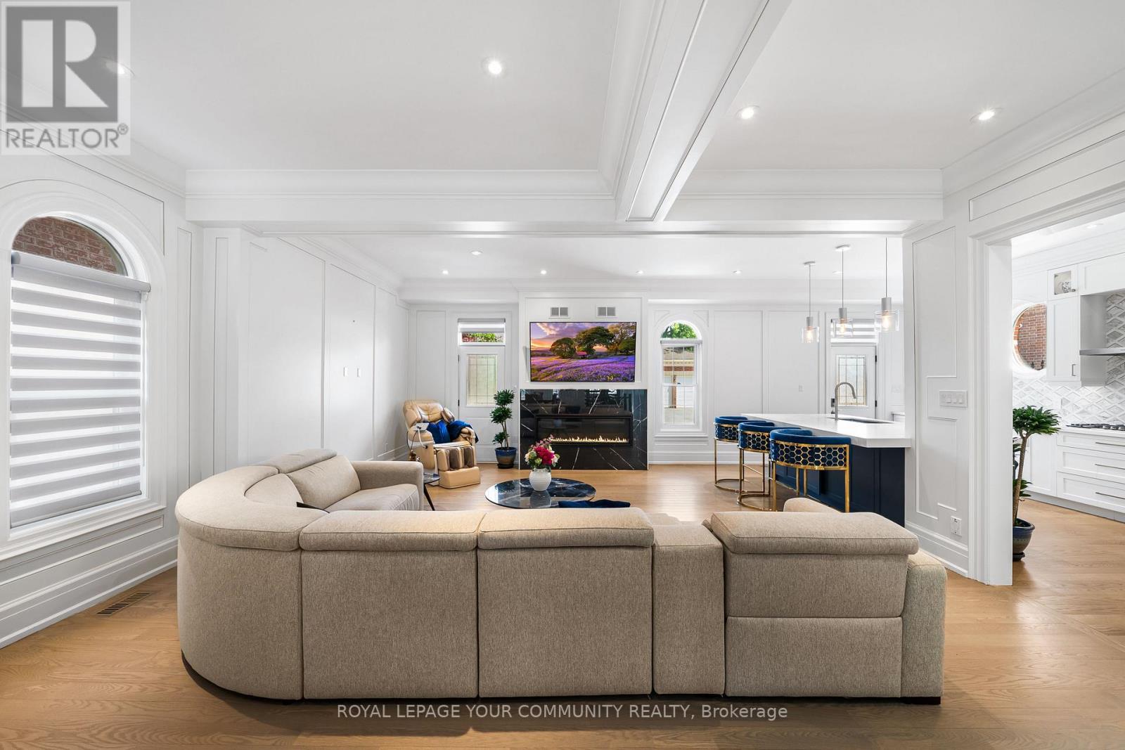 42 OATLANDS CRESCENT - 8