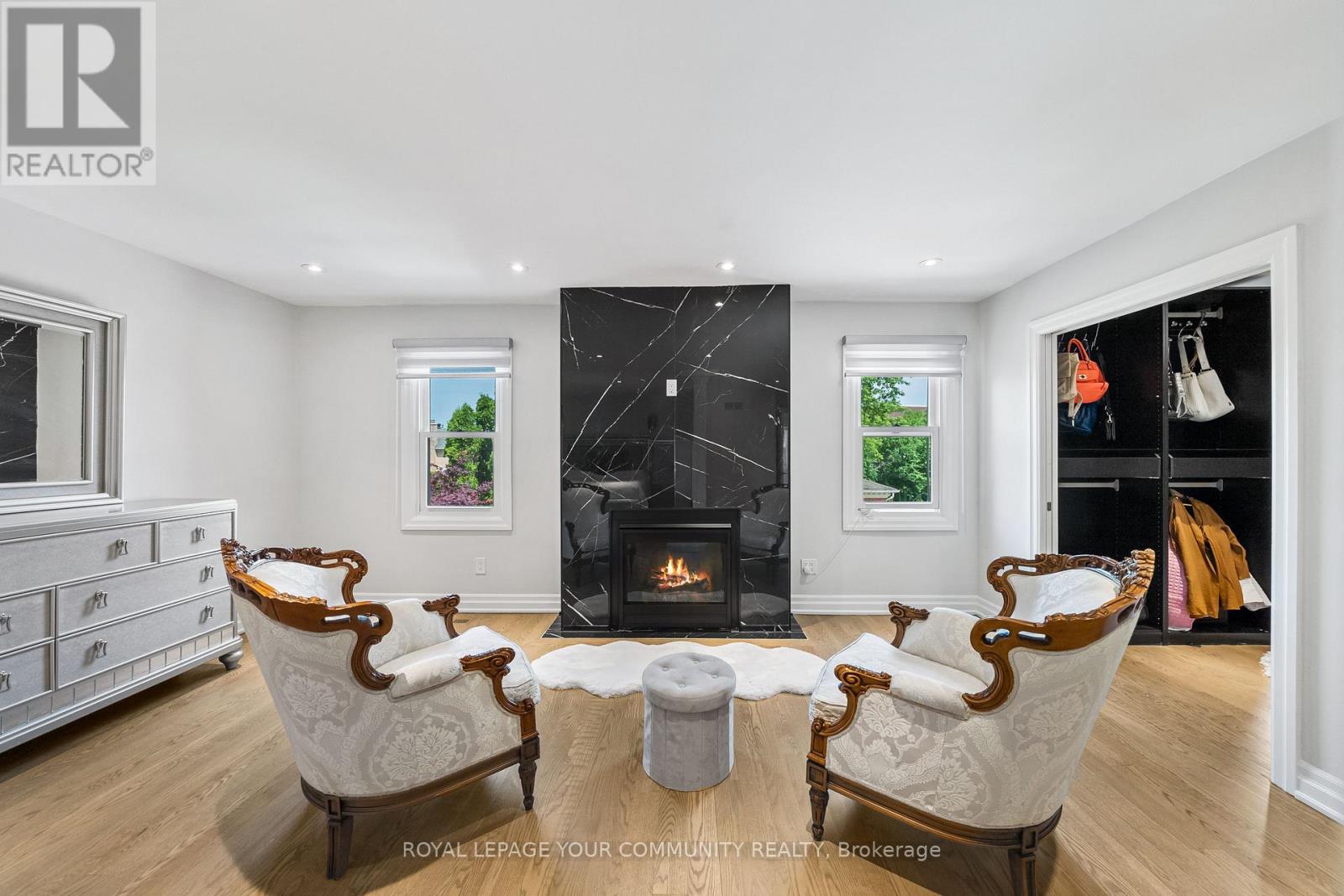42 OATLANDS CRESCENT - 21