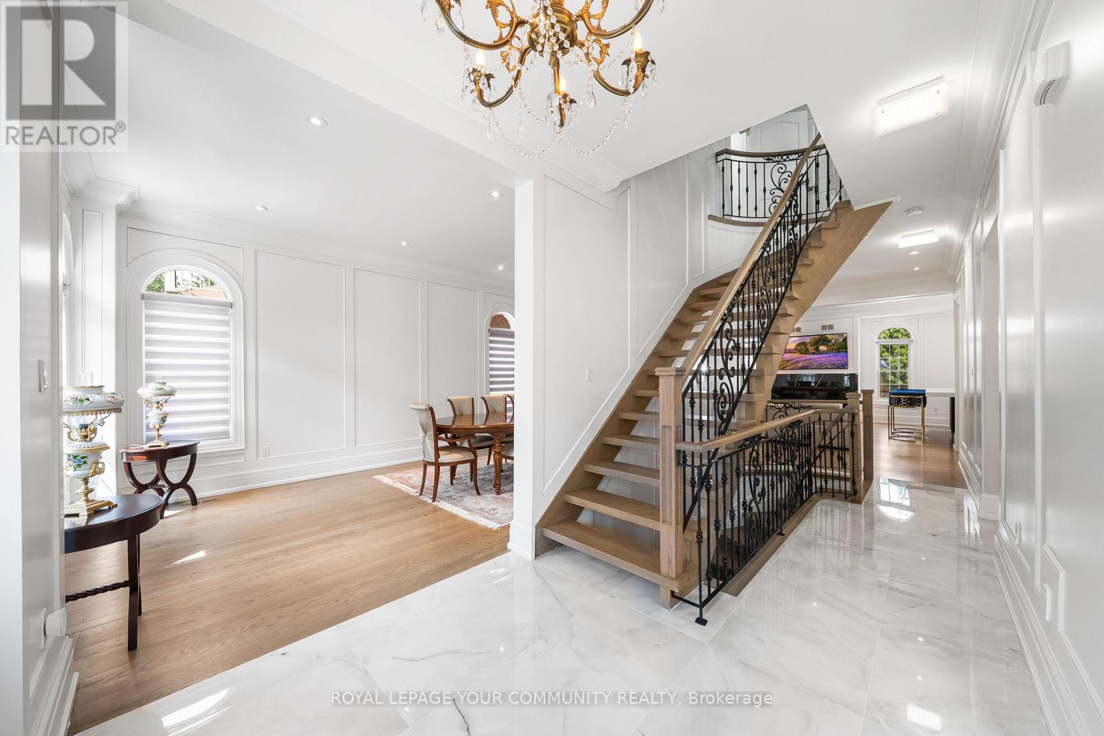 42 OATLANDS CRESCENT - 4