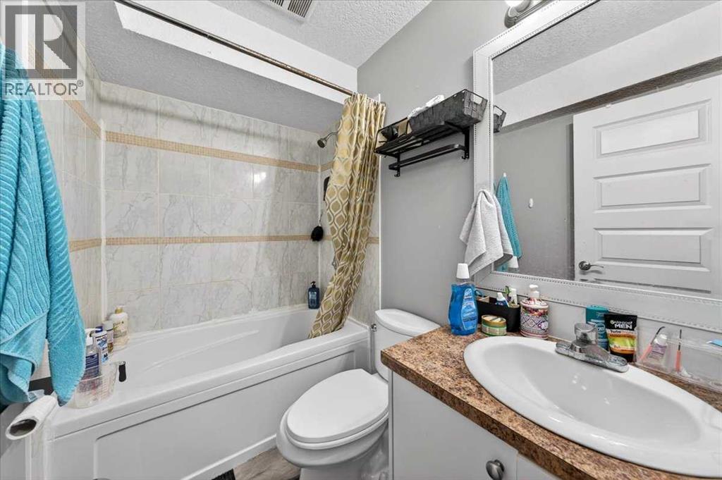 72 Redstone Drive NE - 49