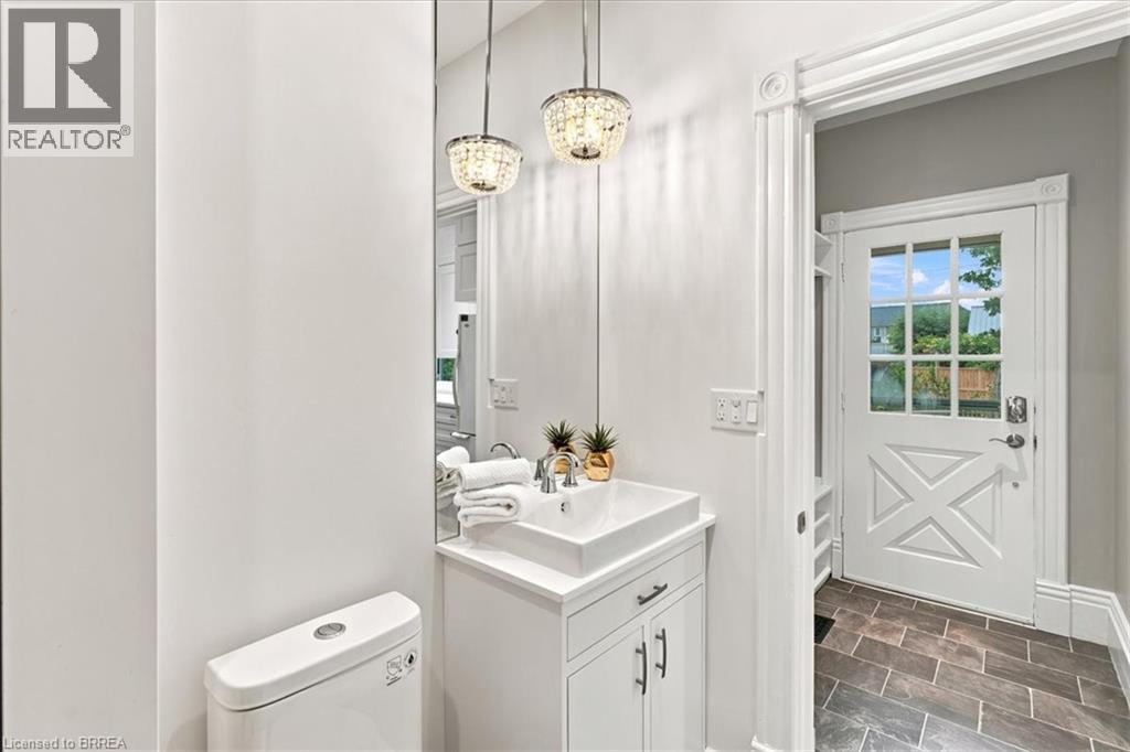 4-bedroom home for sale at 55 WILLIAM Street, Paris ON · photo 22 of 45