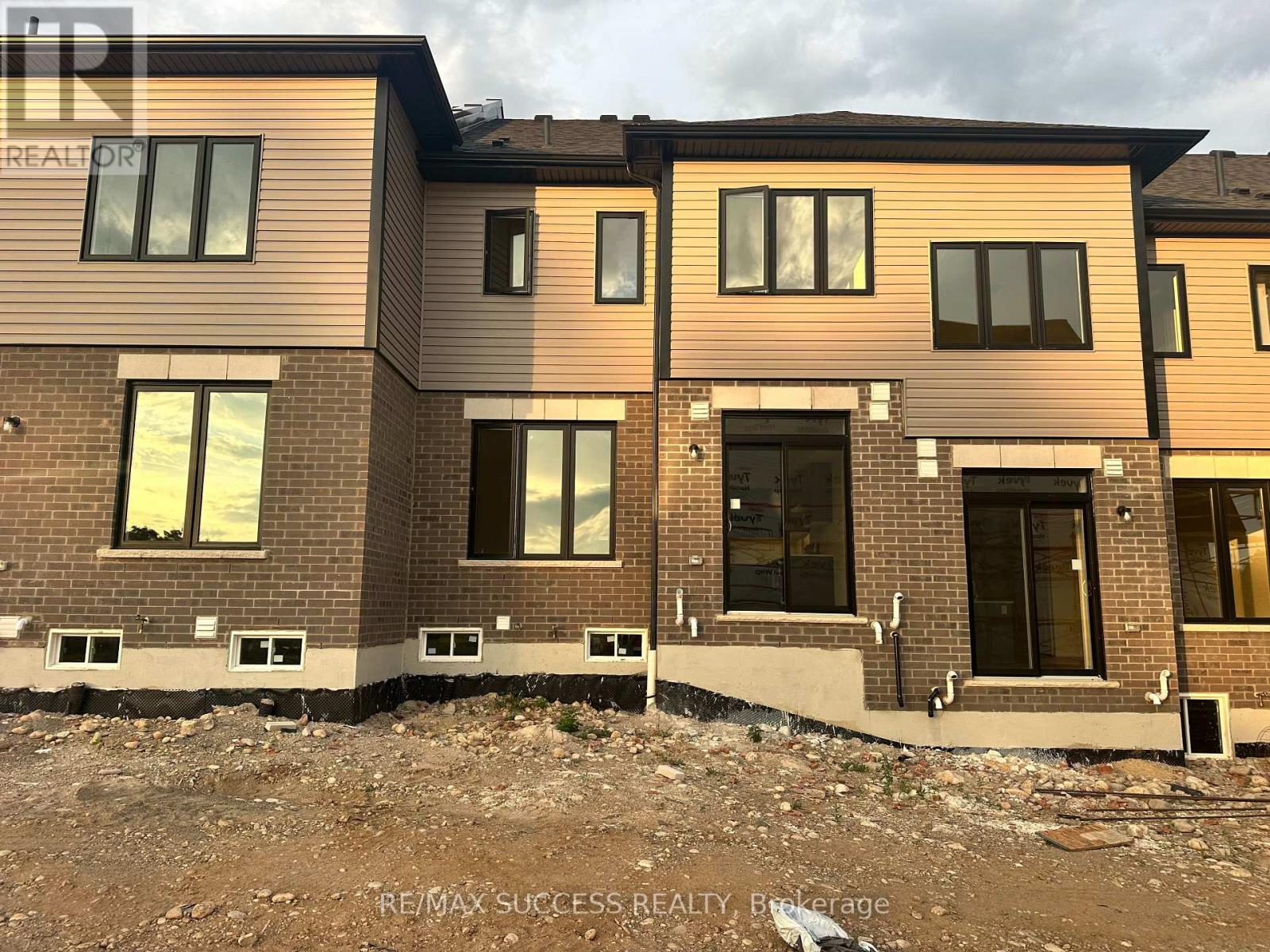 7 CHAPMAN ROAD - 34