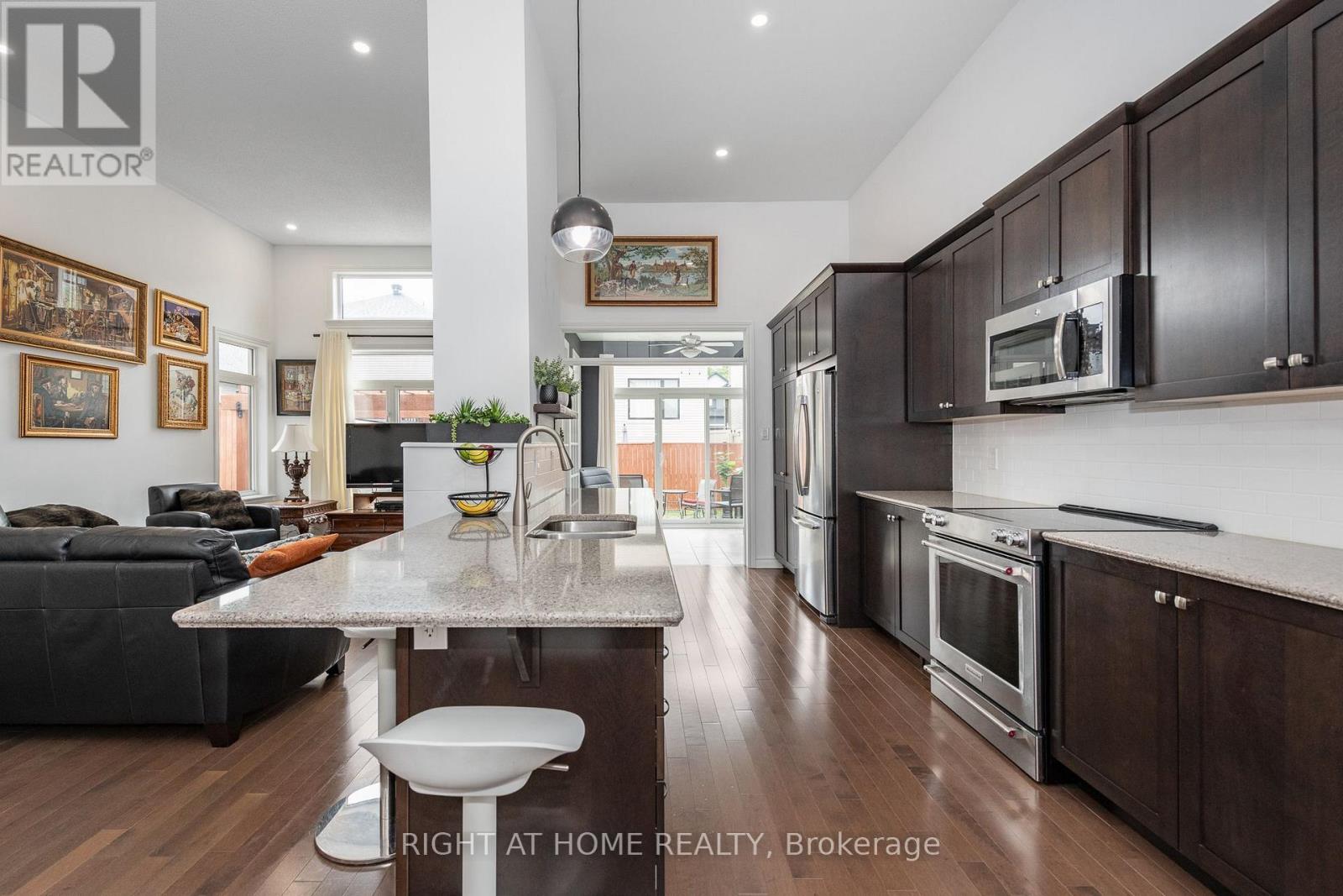 238 DE L'ETANG STREET - 14