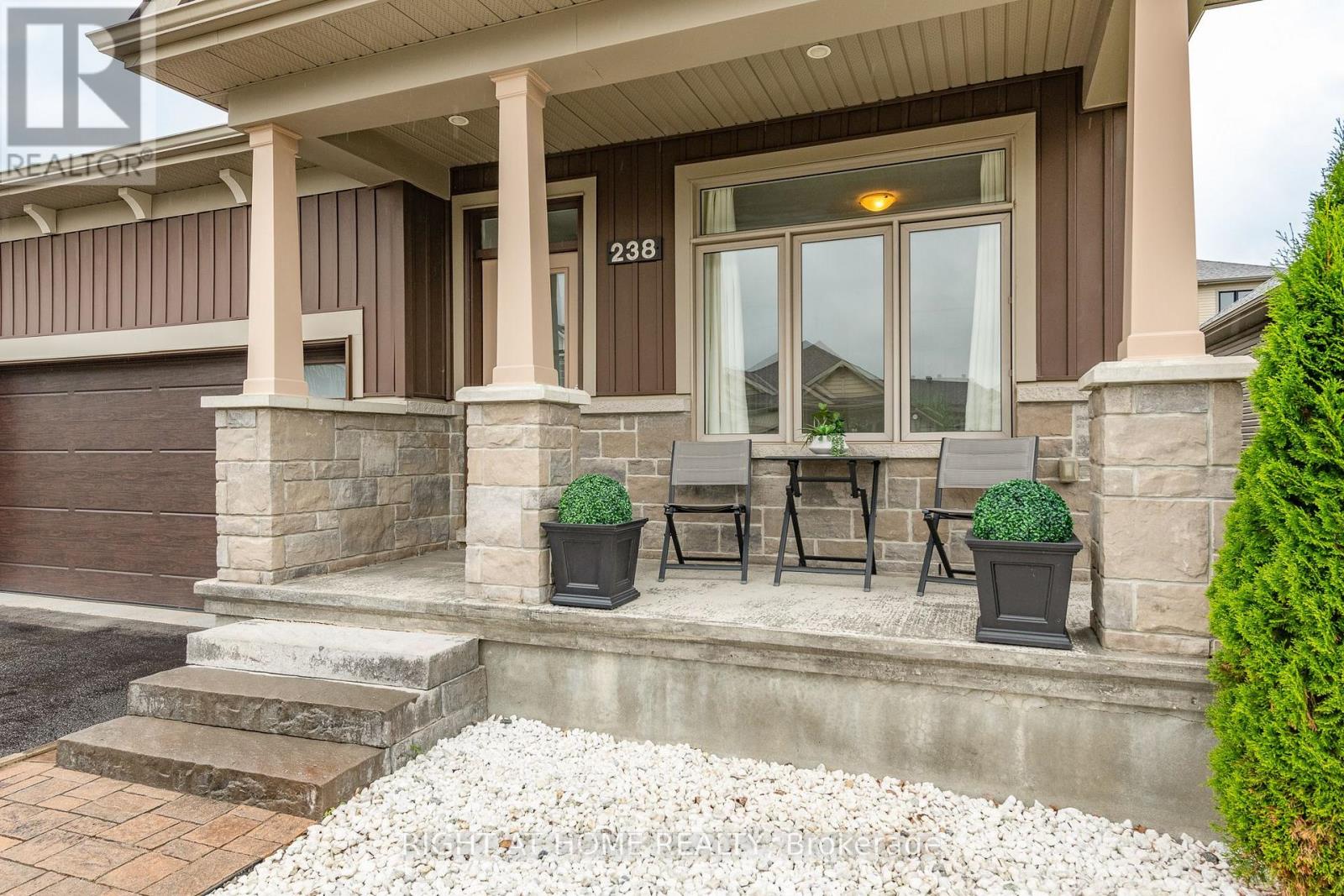 238 DE L'ETANG STREET - 3